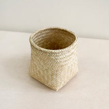 Load image into Gallery viewer, Square Palm Basket