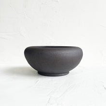 Load image into Gallery viewer, Medium Rolled Lip Planter