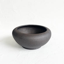 Load image into Gallery viewer, Medium Rolled Lip Planter
