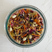 Load image into Gallery viewer, Edible Dried Flower Petals