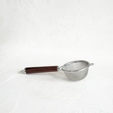 Load image into Gallery viewer, Walnut Tea Strainer