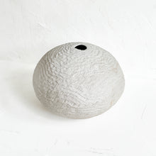Load image into Gallery viewer, Coiled Vase in Cream