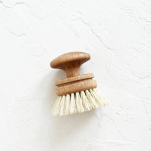 Load image into Gallery viewer, Vintage Wooden Dishwashing Brush