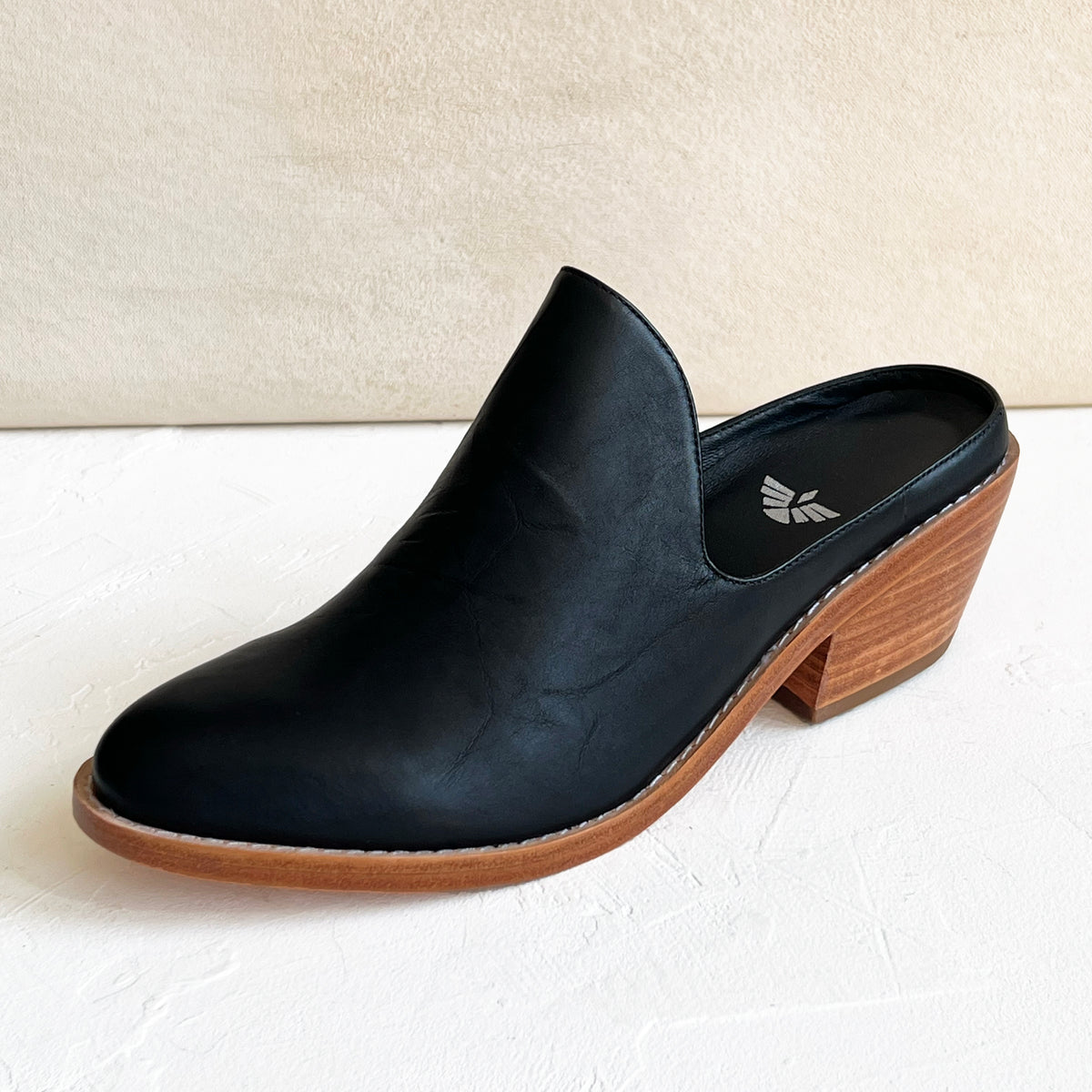 Michelle Leather Mule in Black – Wilderhouse