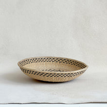 Load image into Gallery viewer, Low Basket with Perisi fungi