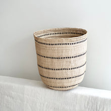 Load image into Gallery viewer, Wii Basket with Perisi Fungi