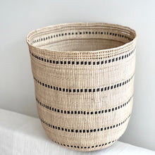 Load image into Gallery viewer, Wii Basket with Perisi Fungi