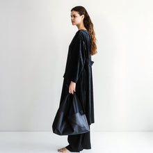 Load image into Gallery viewer, Small Azuma Leather Bag in Black