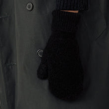 Load image into Gallery viewer, Alpaca Boucle Mittens in Black