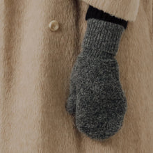 Load image into Gallery viewer, Alpaca Boucle Mittens in Stone