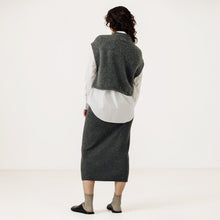Load image into Gallery viewer, Alpaca Iris Vest in Stone