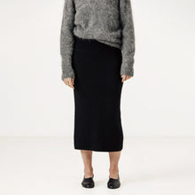 Load image into Gallery viewer, Alpaca Knit Midi Skirt in Black