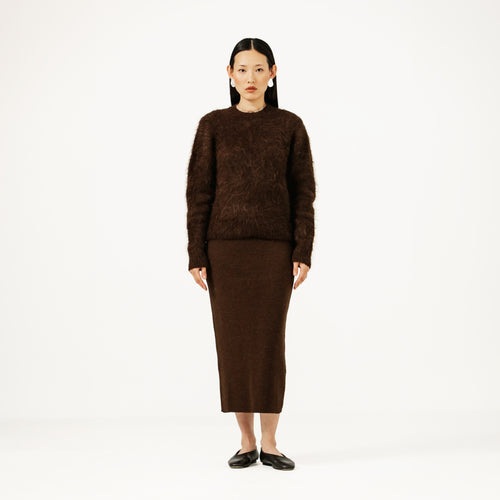 Suri Alpaca crewneck in Molasses