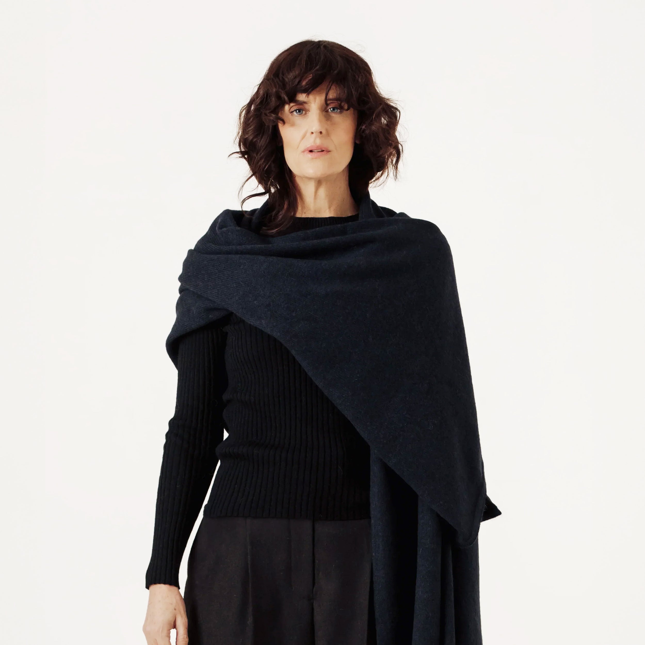 Alpaca Travel Wrap in Navy