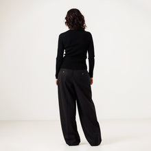 Load image into Gallery viewer, Fine Knit Rib Top in Black