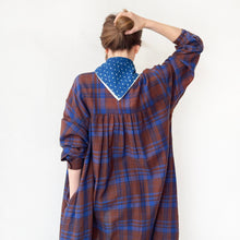 Load image into Gallery viewer, Medium Indigo Scarf