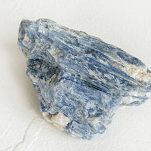 Load image into Gallery viewer, Blue Kyanite