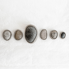 Load image into Gallery viewer, Woven Wax Linen Rocks