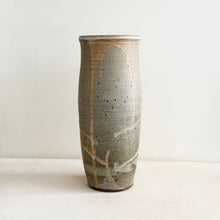 Load image into Gallery viewer, Mitsuko Big Vase III