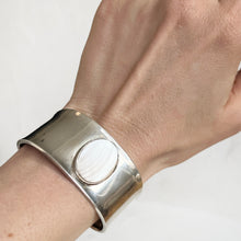 Load image into Gallery viewer, Sterling Mother of Pearl Cuff