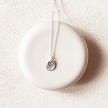 Load image into Gallery viewer, Nautilus Shell Impression Necklace #1