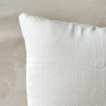 Load image into Gallery viewer, Ivory Heavy-Knit Wool Pillow
