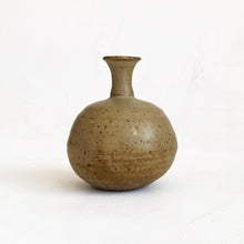 Load image into Gallery viewer, Vintage Studio Bud Vase