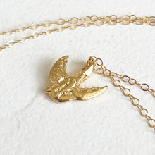 Load image into Gallery viewer, Avis Necklace