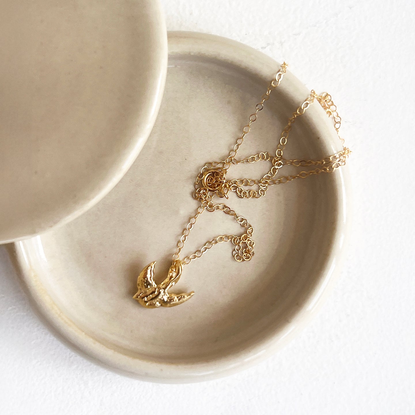 Avis Necklace