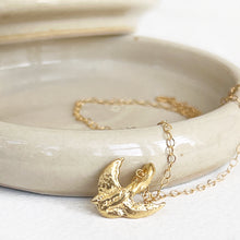 Load image into Gallery viewer, Avis Necklace