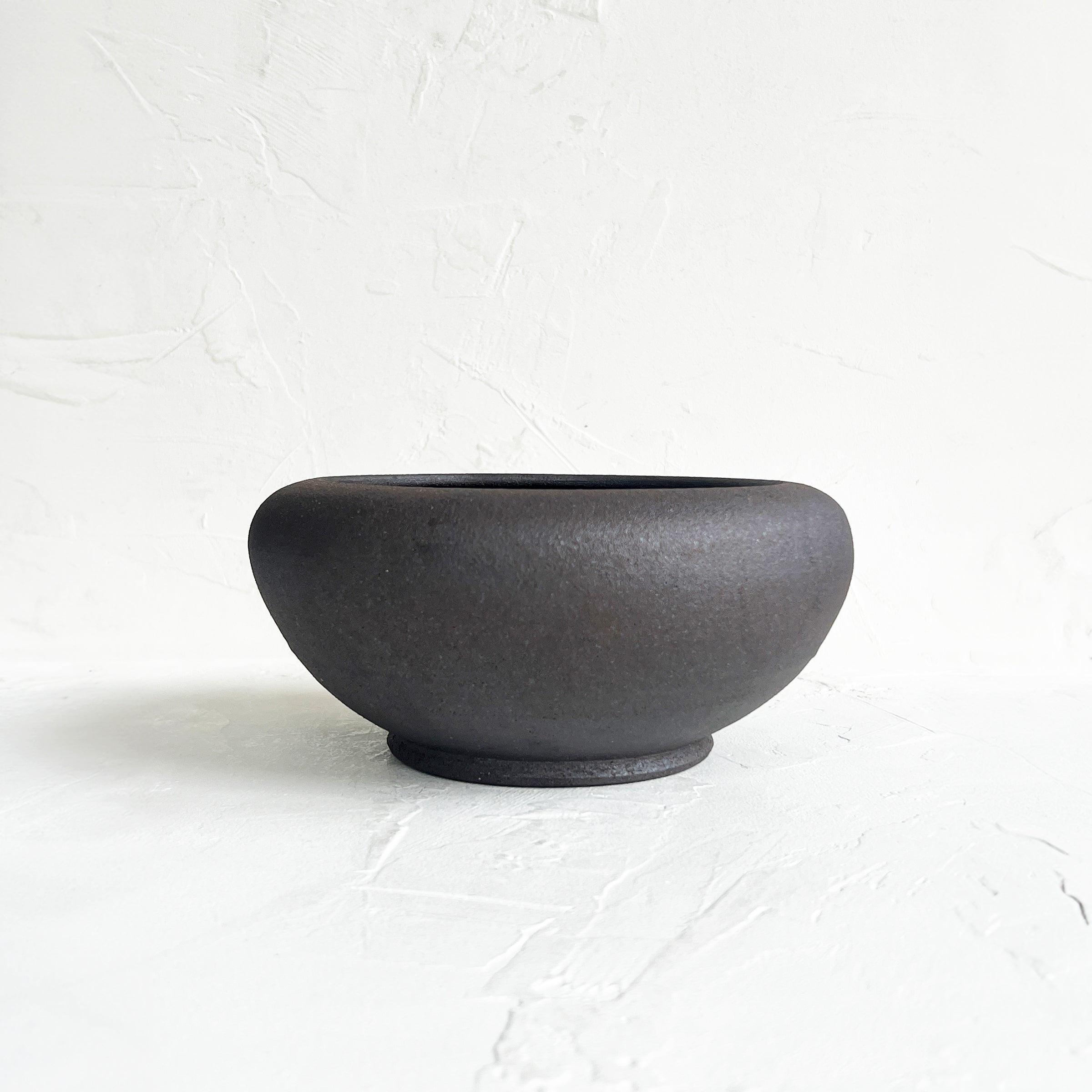 Medium Rolled Lip Planter