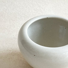 Load image into Gallery viewer, Small Porcelain Planter