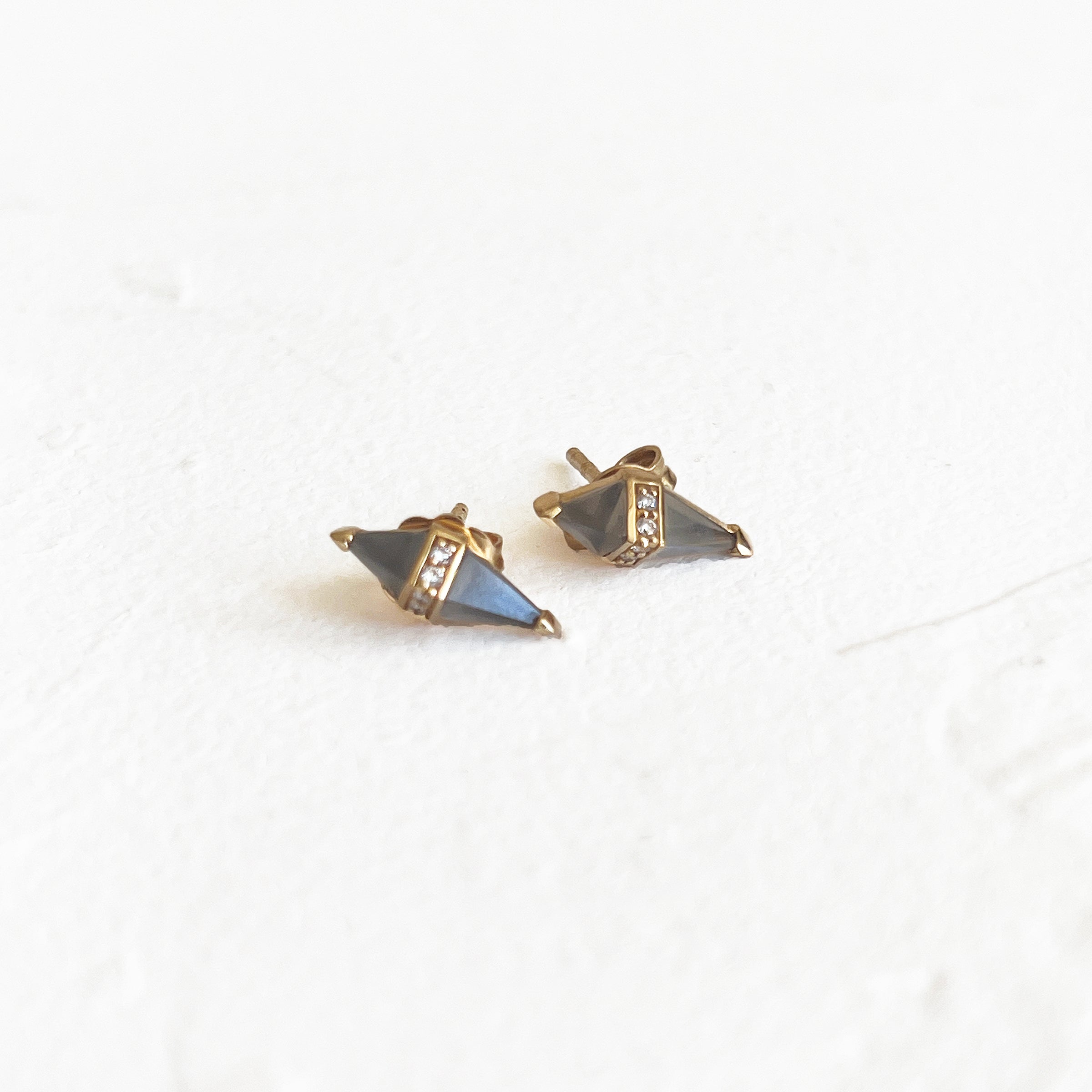 Pietra Studs