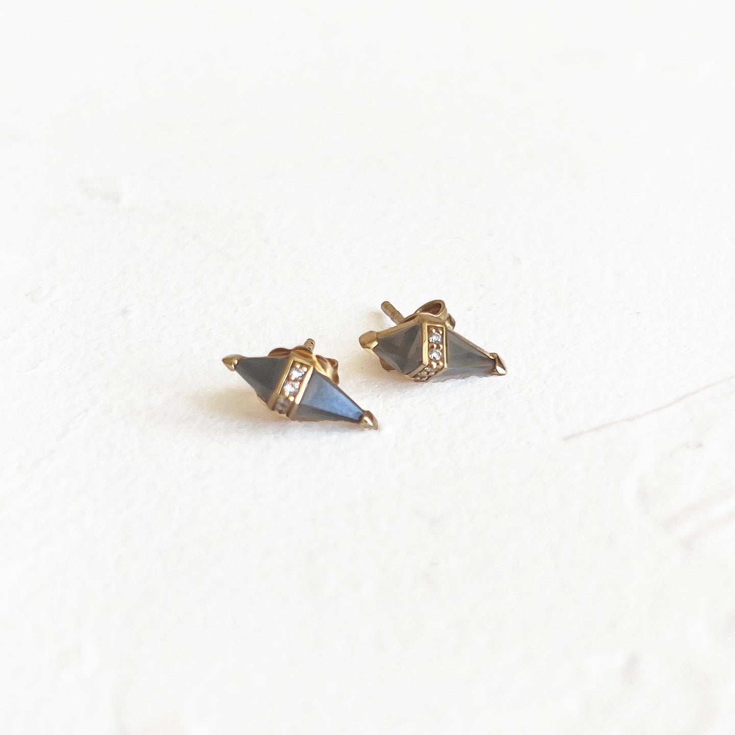Pietra Studs