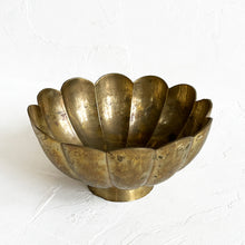 Load image into Gallery viewer, Vintage Brass Scalloped Bowl