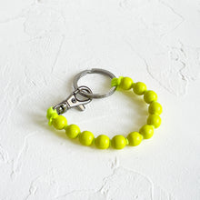 Load image into Gallery viewer, Perlen Short Keychain