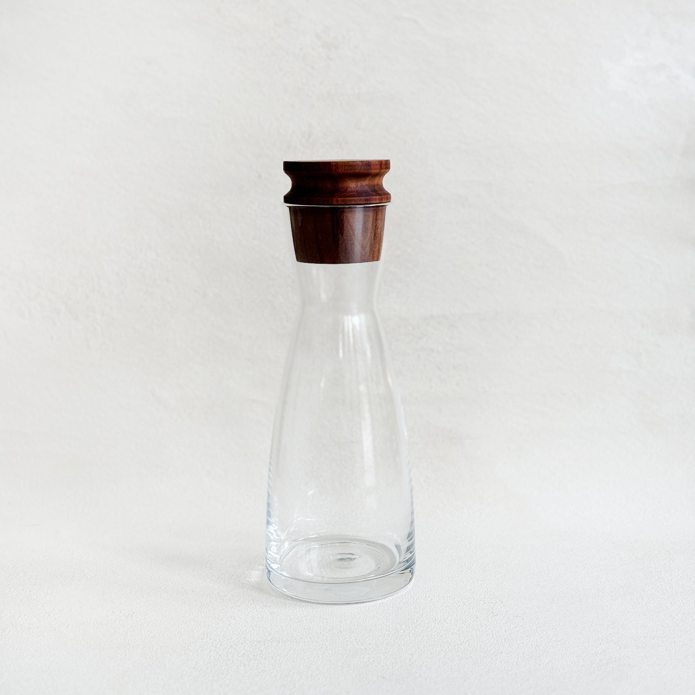 Carafe with Walnut Stop