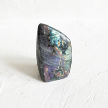 Load image into Gallery viewer, Labradorite Gemstone
