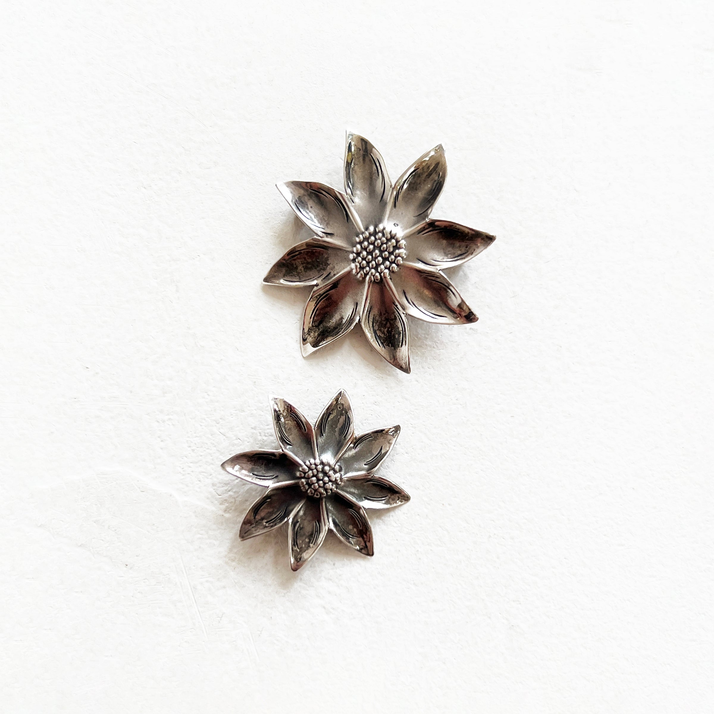Vintage Sunflower Brooch by Stuart Nye