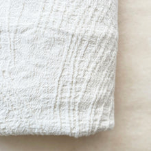 Load image into Gallery viewer, Linen Throw in Cream