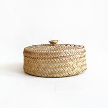 Load image into Gallery viewer, Vintage Basket with Lid