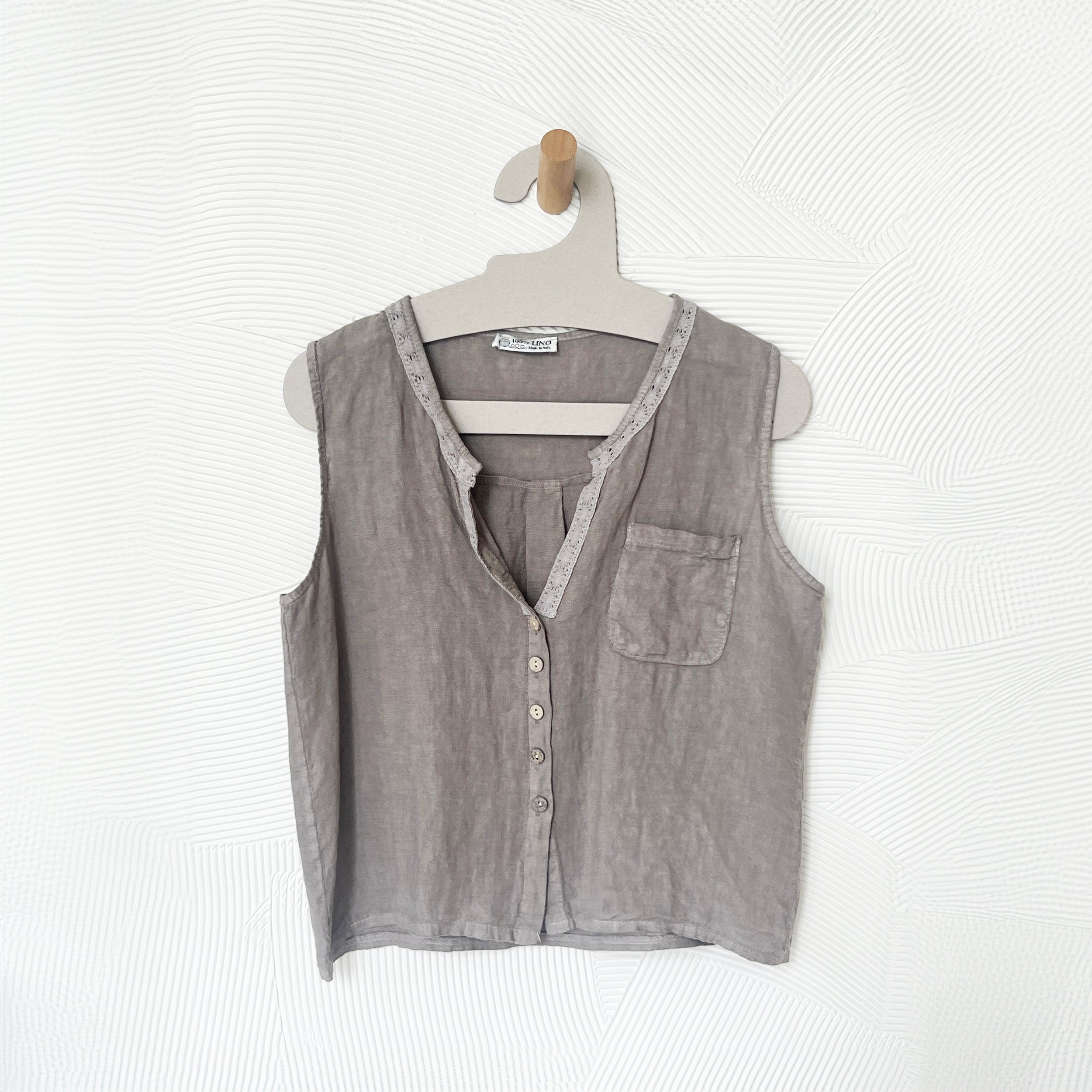 Sleeveless Button-Down Blouse in Mocha