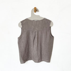 Sleeveless Button-Down Blouse in Mocha
