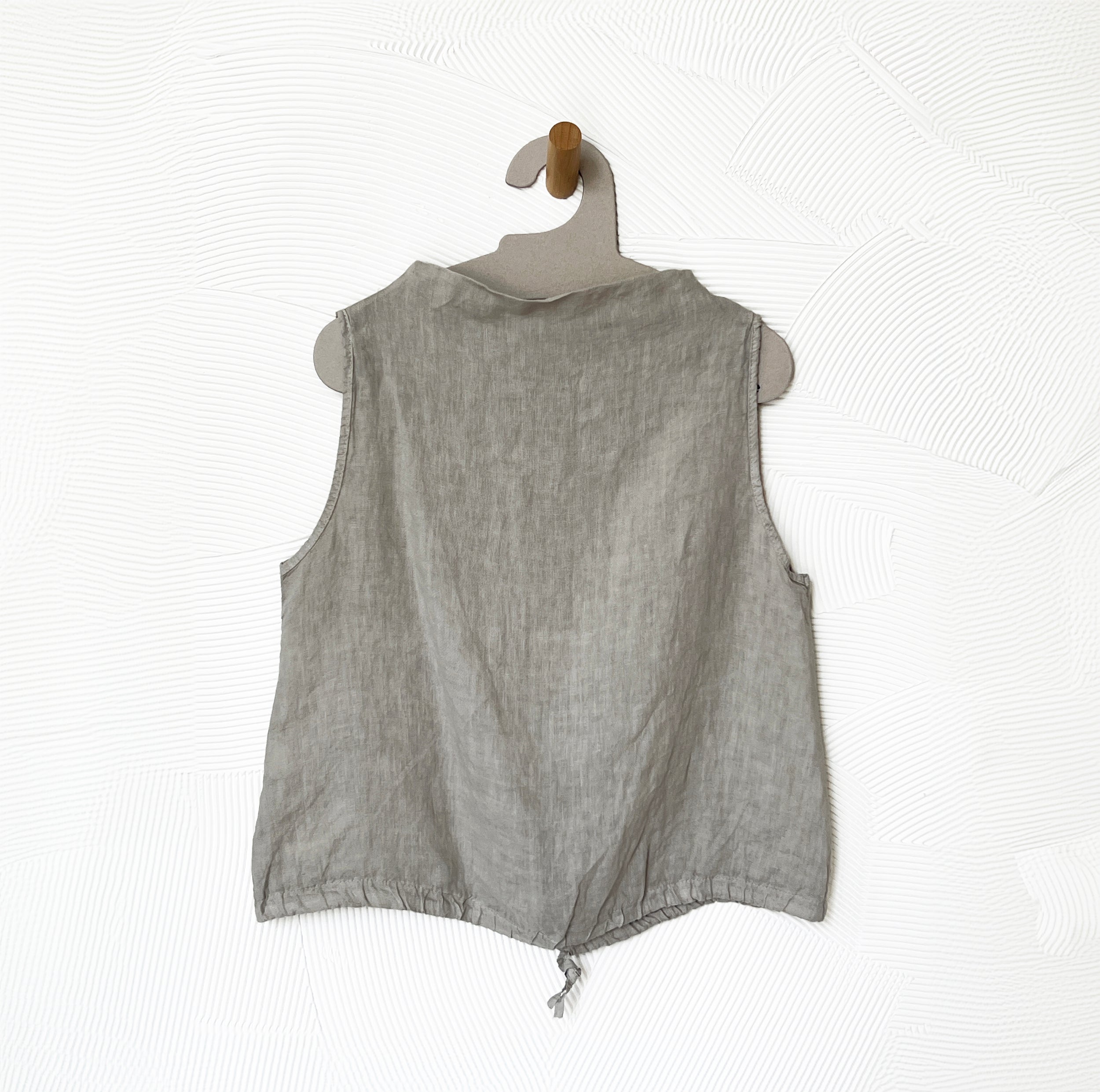 Sleeveless Linen Blouse in Natural