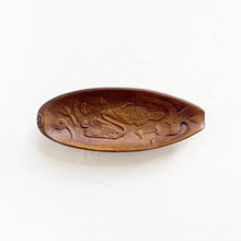 Load image into Gallery viewer, Vintage Carved Fish Tray