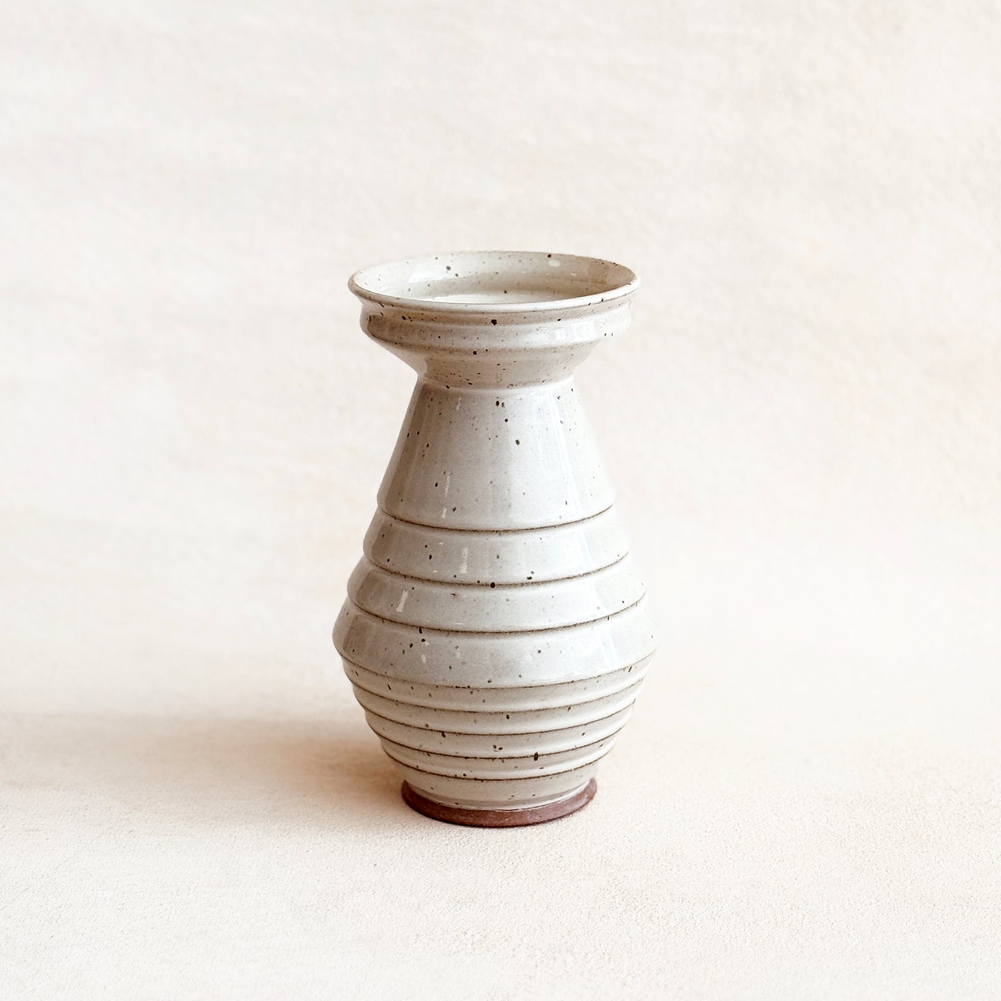 Tulip Ripple Vase in Buttermilk