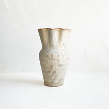 Load image into Gallery viewer, Datura Vase in Oyster