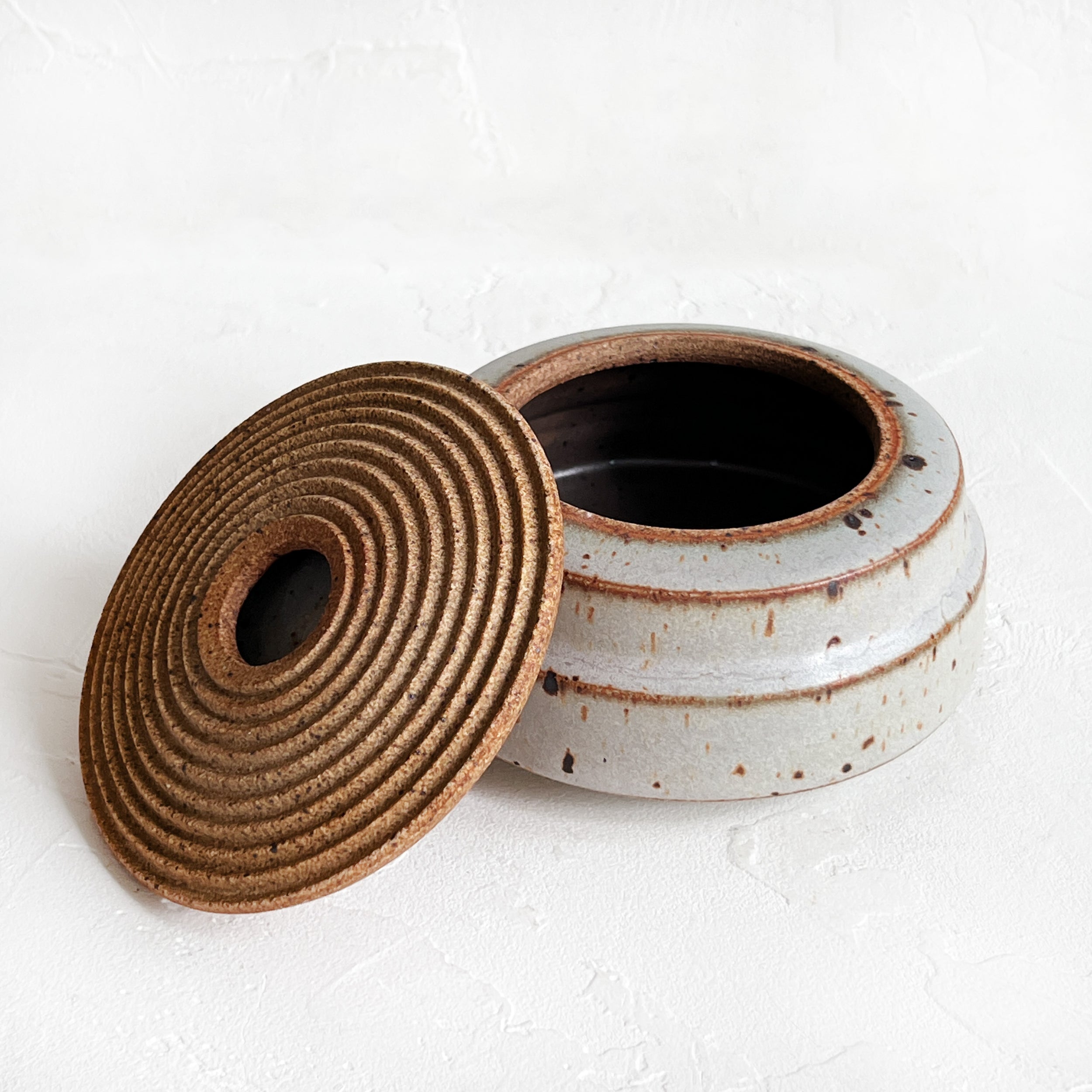 Lidded Vessel in Speckled White