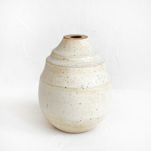 Load image into Gallery viewer, Vase in Speckled Warm White