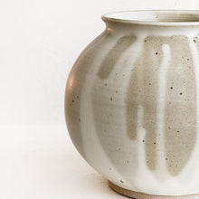 Load image into Gallery viewer, White Moon Vase I